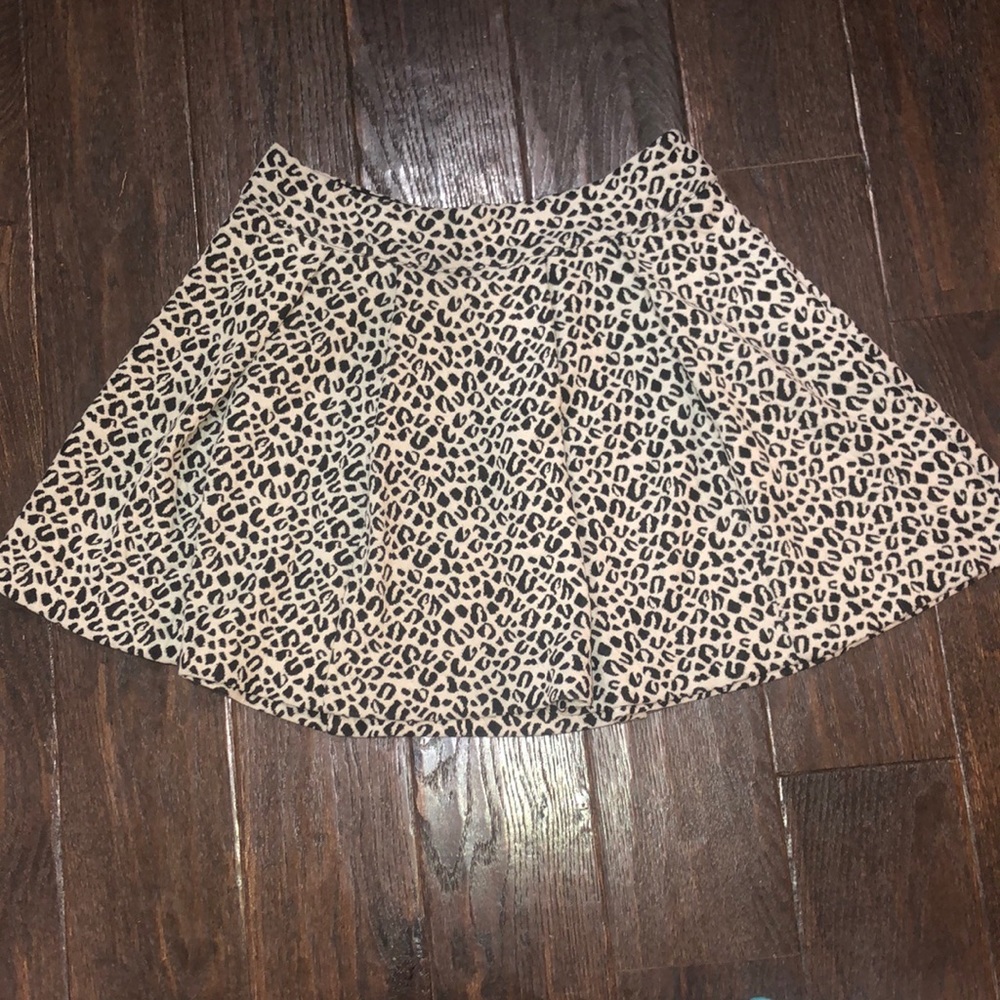 Cooperative Size Medium Animal Print Skirt